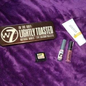 Eyes and lips bundle